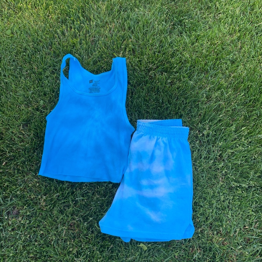 Women’s tie dye set